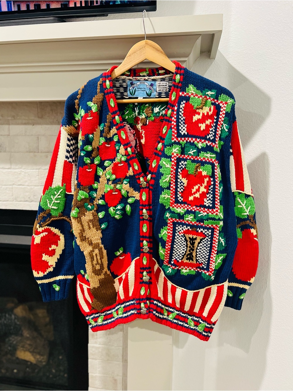 Vintage 1990s Knit Apple Orchard Novelty Cardigan Sweater Cottagecore